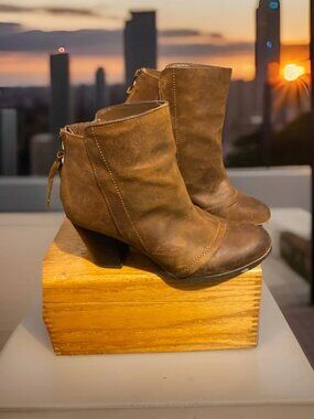 Bar III Jillian Midcalf Boots Womens Leather Ankle 3” Heels Brown Back Zipper